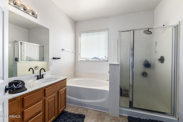 57 W SADDLE Way, San Tan Valley, AZ 85143