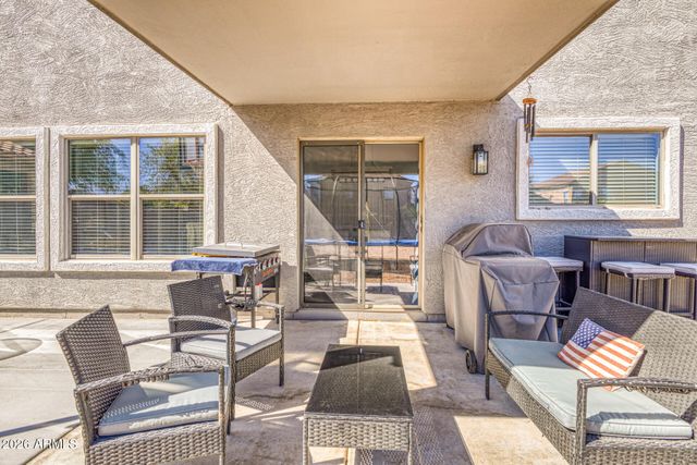 57 W SADDLE Way, San Tan Valley, AZ 85143