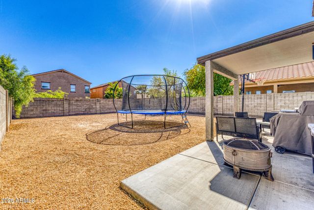 57 W SADDLE Way, San Tan Valley, AZ 85143