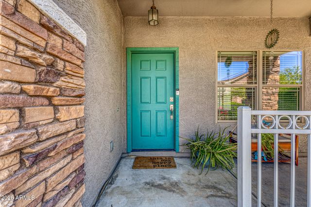 57 W SADDLE Way, San Tan Valley, AZ 85143