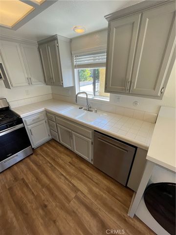 303 S Violet Avenue J, Monrovia, CA 91016