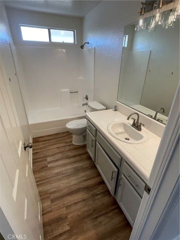 303 S Violet Avenue J, Monrovia, CA 91016