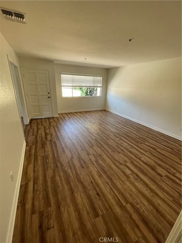303 S Violet Avenue J, Monrovia, CA 91016