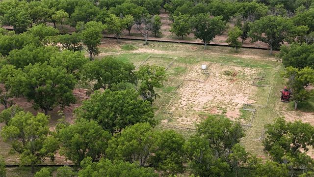 3177 E Landings S, Granbury, TX 76048