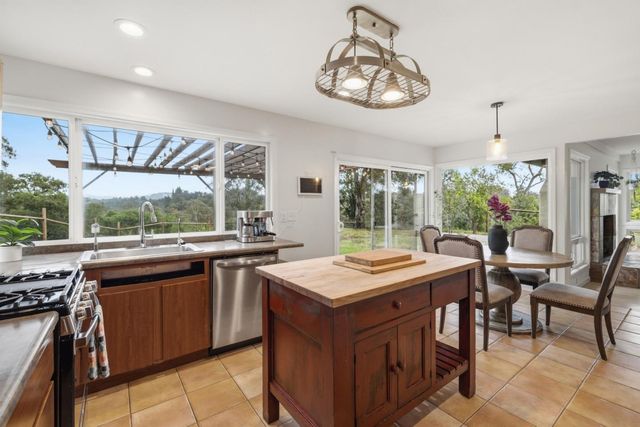 196 Kenny Court, Santa Cruz, CA 95065