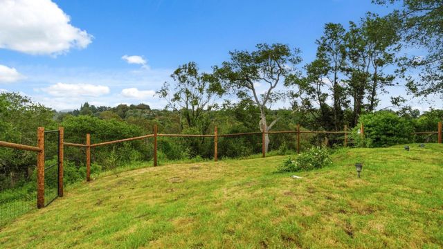 196 Kenny Court, Santa Cruz, CA 95065