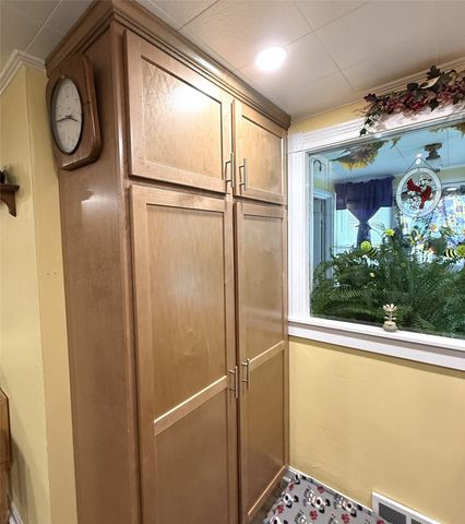 11375 PENNSYLVANIA Avenue, Meadville, PA 16335