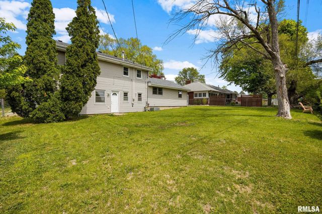 324 W IVY Lane, Peoria, IL 61614