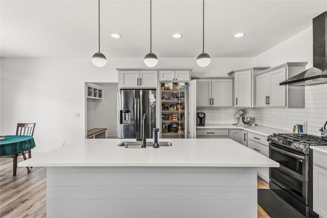 680 Morning Star Court, Waukee, IA 50263