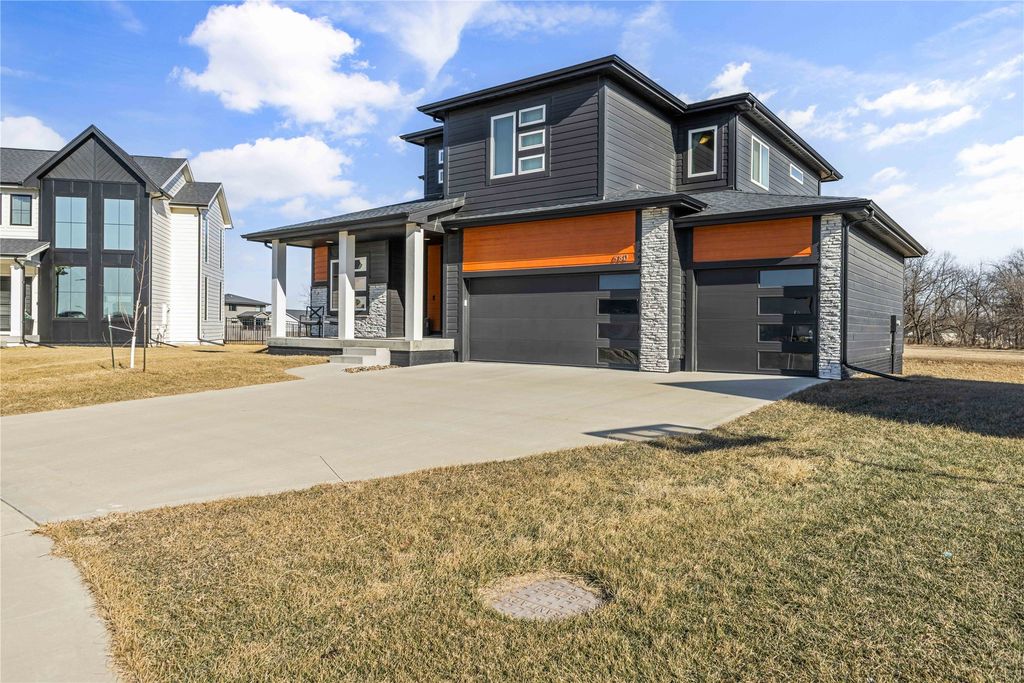 680 Morning Star Court, Waukee, IA 50263