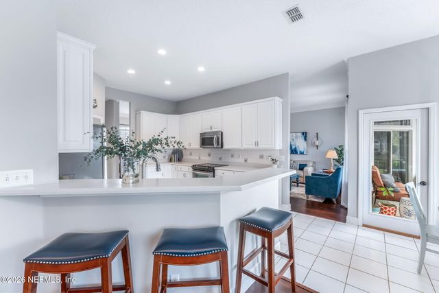 3840 MICHAELS LANDING Circle E, Jacksonville, FL 32224