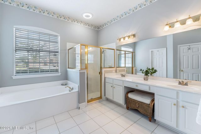 3840 MICHAELS LANDING Circle E, Jacksonville, FL 32224