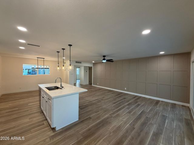 7826 E MARIPOSA Drive, Scottsdale, AZ 85251