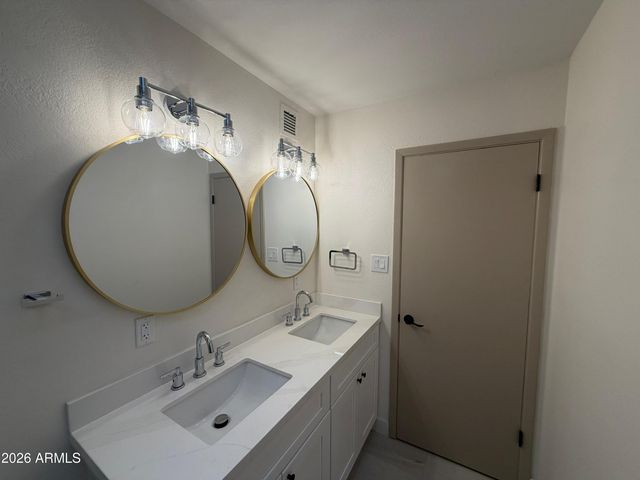 7826 E MARIPOSA Drive, Scottsdale, AZ 85251