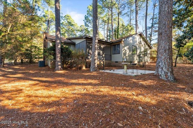 215 Merion Circle, Pinehurst, NC 28374