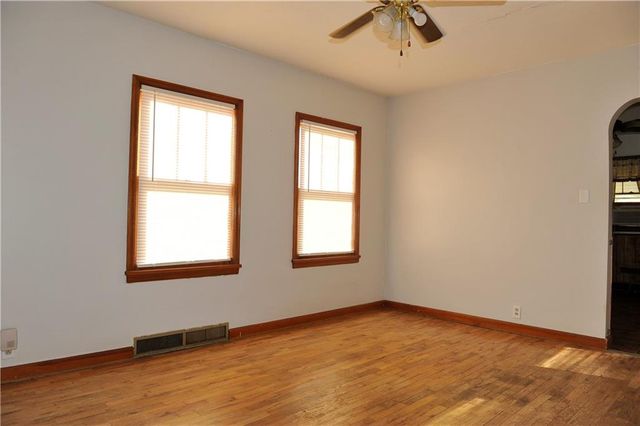 123 E Atkinson Avenue, Pittsburg, KS 66762