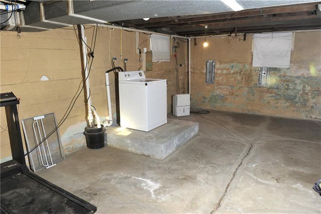 123 E Atkinson Avenue, Pittsburg, KS 66762