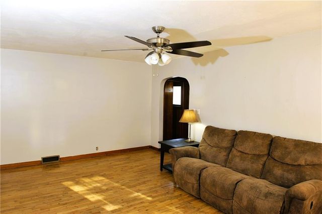 123 E Atkinson Avenue, Pittsburg, KS 66762