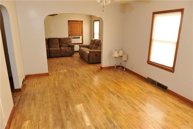 123 E Atkinson Avenue, Pittsburg, KS 66762