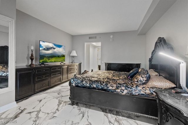 2747 Paradise Road 501, Las Vegas, NV 89109