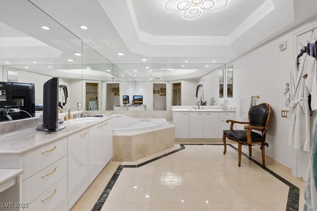 2747 Paradise Road 501, Las Vegas, NV 89109