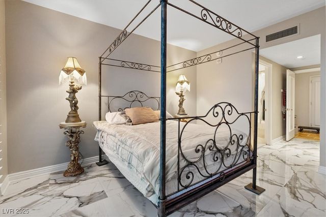 2747 Paradise Road 501, Las Vegas, NV 89109