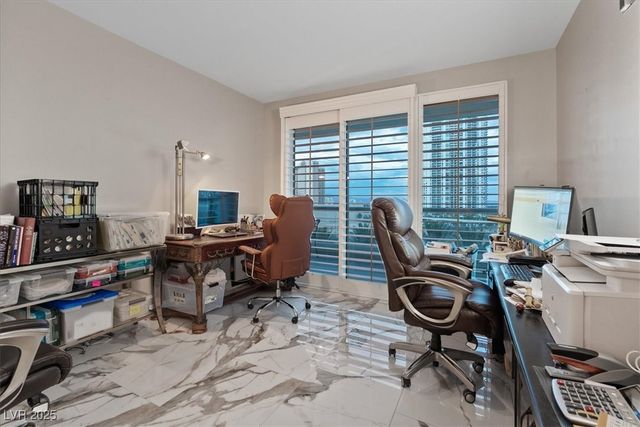 2747 Paradise Road 501, Las Vegas, NV 89109