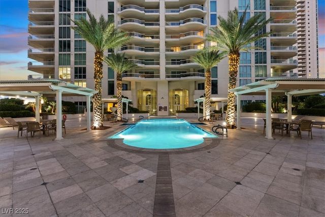 2747 Paradise Road 501, Las Vegas, NV 89109