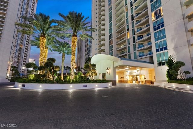 2747 Paradise Road 501, Las Vegas, NV 89109