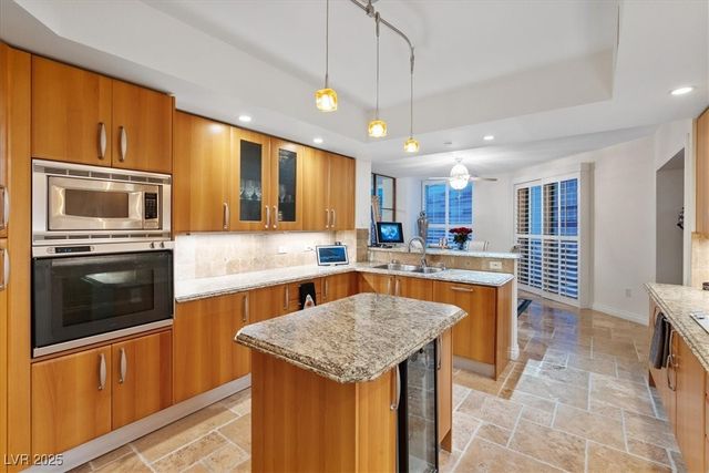 2747 Paradise Road 501, Las Vegas, NV 89109