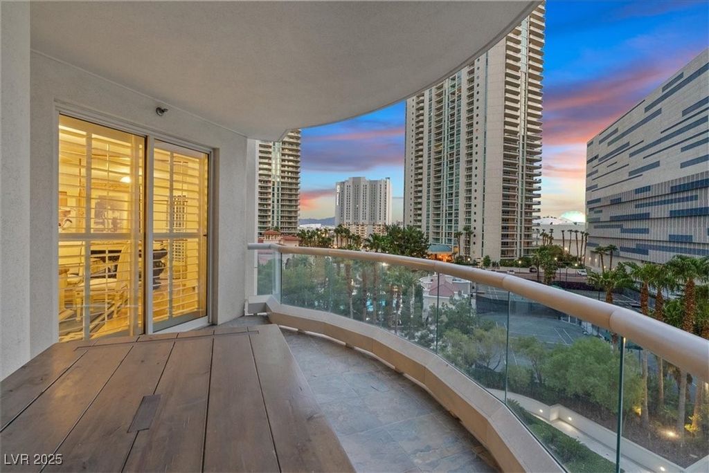 2747 Paradise Road 501, Las Vegas, NV 89109