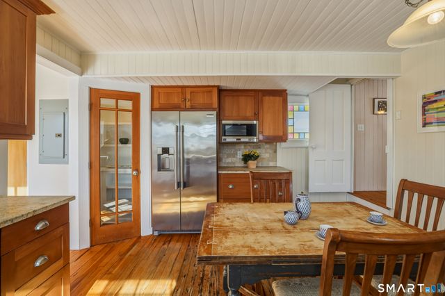 11 Tuxis Road, Madison, CT 06443