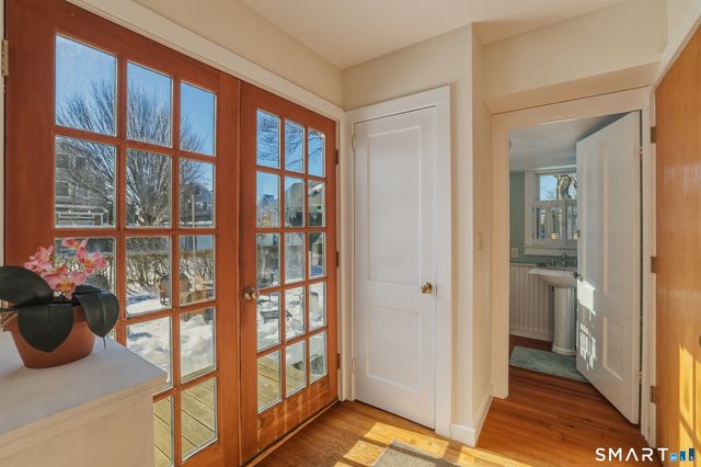 11 Tuxis Road, Madison, CT 06443