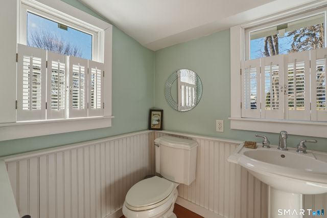 11 Tuxis Road, Madison, CT 06443