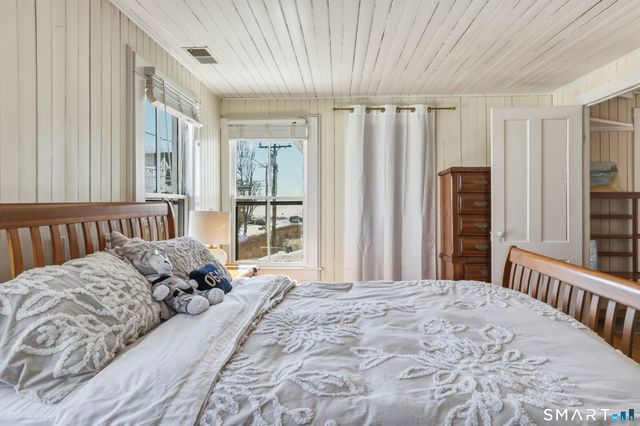 11 Tuxis Road, Madison, CT 06443