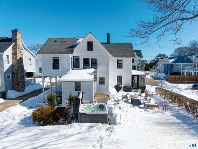 11 Tuxis Road, Madison, CT 06443