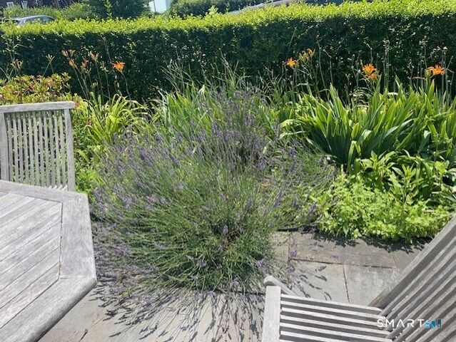 11 Tuxis Road, Madison, CT 06443