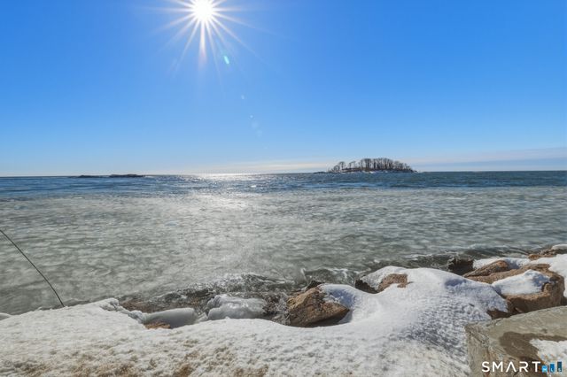 11 Tuxis Road, Madison, CT 06443