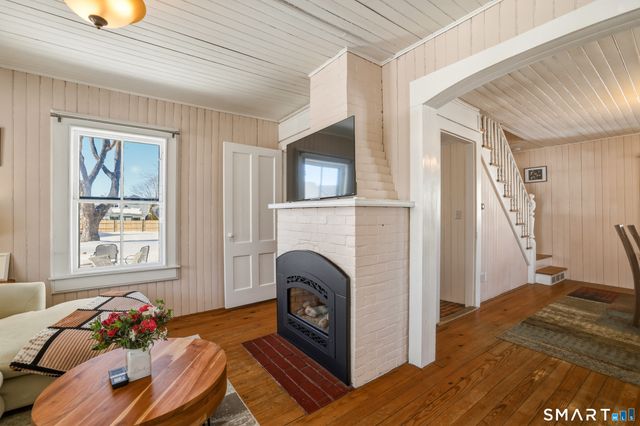 11 Tuxis Road, Madison, CT 06443