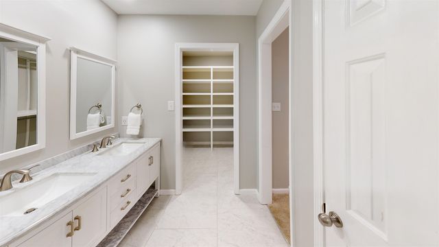 8452 WINTHROP CT, Germantown, TN 38139