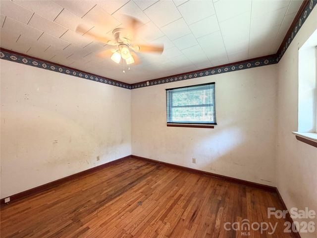 2985 Collettsville Road, Lenoir, NC 28645