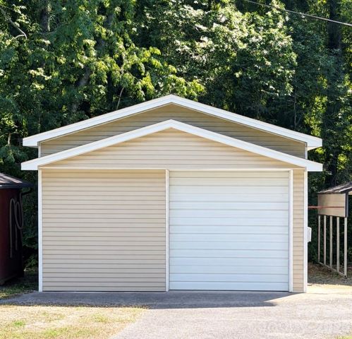 2985 Collettsville Road, Lenoir, NC 28645