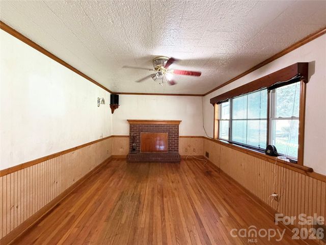 2985 Collettsville Road, Lenoir, NC 28645