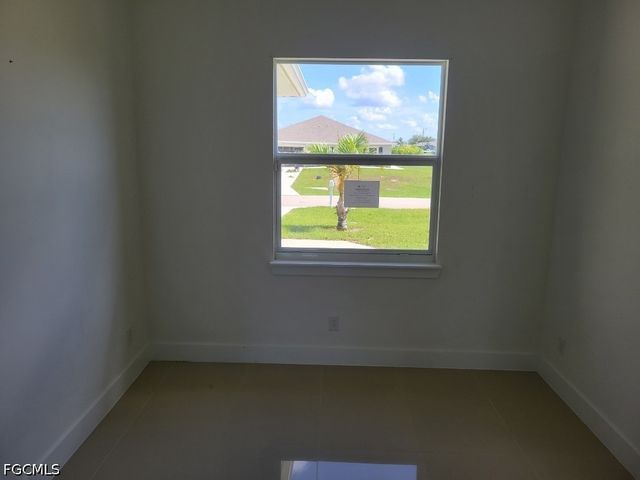 2128 NE 40th ST, Cape Coral, FL 33909