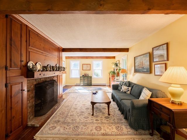 160 Tremont St, Duxbury, MA 02332