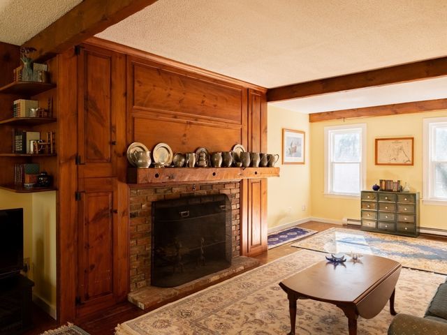160 Tremont St, Duxbury, MA 02332
