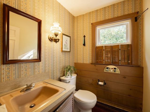 160 Tremont St, Duxbury, MA 02332