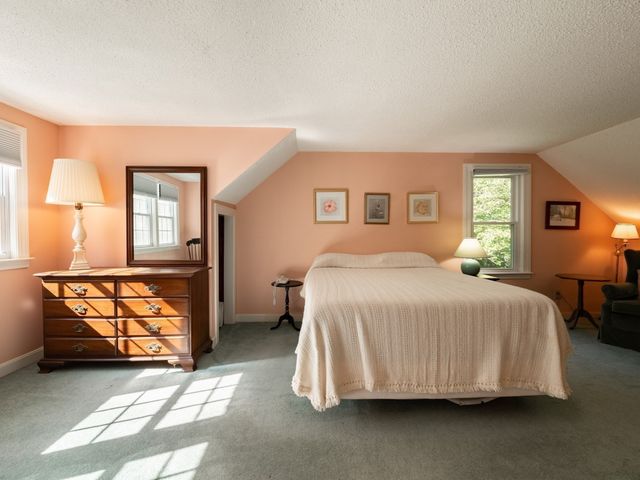 160 Tremont St, Duxbury, MA 02332