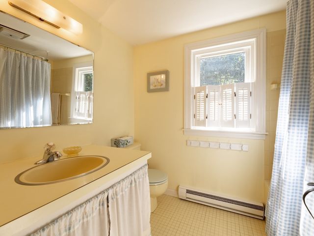 160 Tremont St, Duxbury, MA 02332