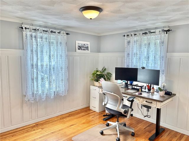 33 Rose Hill Drive, Cranston, RI 02920